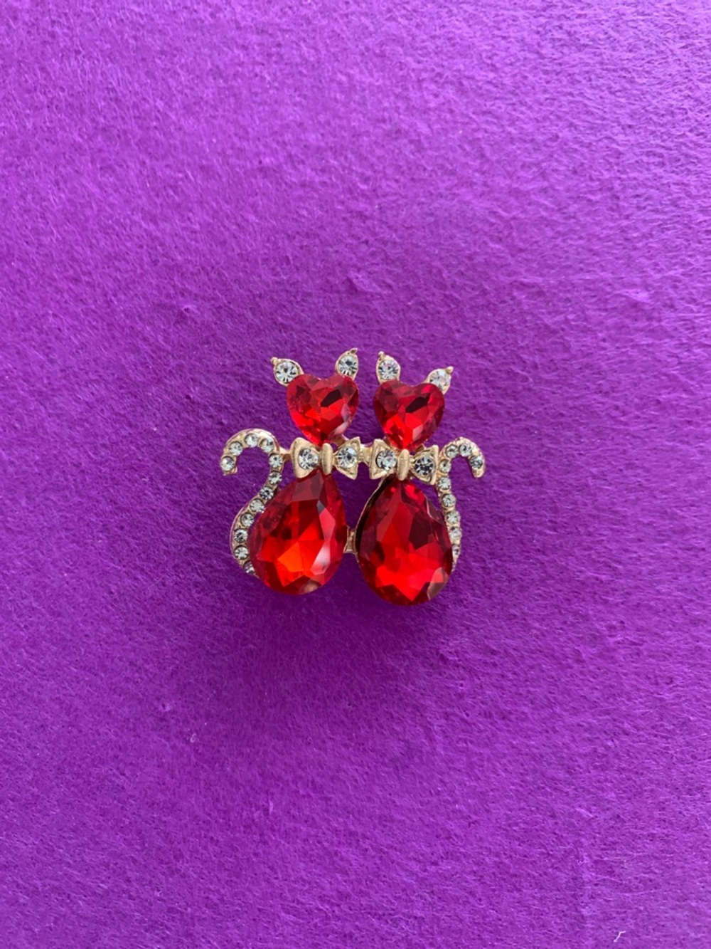 Twin Red Crystal Cat Duo Brooch - Elegant Women's Jewelry